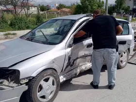 Konya’da iki otomobil çarpıştı: 5 yaralı
