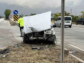 Konya’da otomobiller çarpıştı: 1’i ağır 5 yaralı