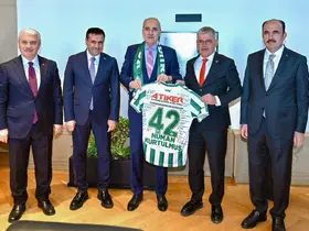 Konyaspor Başkanı Atiker, TBMM Başkanı Kurtulmuş ile görüştü