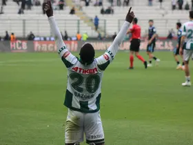 Konyaspor'da Bazoer takıma döndü