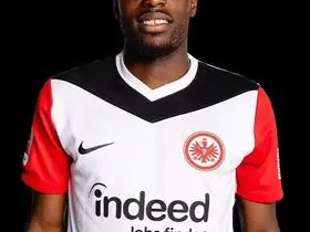 Konyaspor sol bek transferini bitiriyor: Niels Nkounkou geliyor
