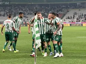Konyaspor Trabzonspor karşısında 1-0 önde