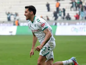 Konyaspor'un gol silahı takımda kalıyor: Trabzonspor'dan net açıklama geldi