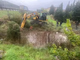 Körfez Belediyesi sağanak yağışa karşı ekipleriyle sahada
