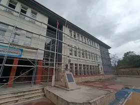 Körfez’de okullara bakım ve onarım desteği
