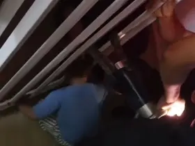 Korkuluklara sıkışan çocuğu itfaiye kurtardı
