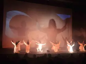 Koruma altındaki çocuklardan duygulandıran performans: "Harman yeri 1915" Erzurum’da sahnelendi
