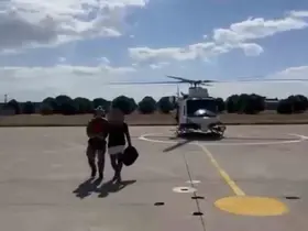 Koyun Adası’nda mahsur kalan 2 kişi Sahil Güvenlik helikopteriyle kurtarıldı
