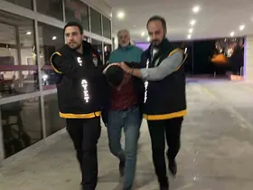 Kucağındaki bebeğine rağmen eski eşini defalarca bıçaklayan zanlı yakalandı
