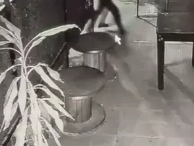 Küçükçekmece’deki binanın çökme anları ortaya çıktı: 2 kişi son anda kurtuldu
