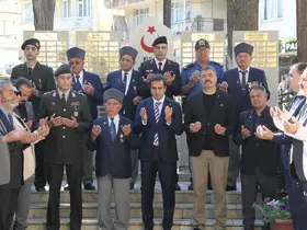 Kula ve Sarıgöl’de Gaziler Günü kutlandı
