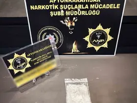 Kullandıkları araçta uyuşturucu ile yakalanan 2 kişi tutuklandı
