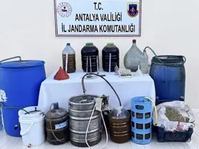 Kumluca’da 800 litre kaçak alkol ele geçirildi
