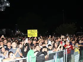 Kurtuluş Etkinlikleri Hüseyin Kağıt konseri ile başladı

