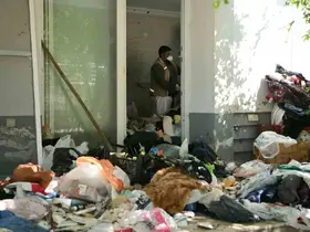 Kuşadası’nda çöp ev operasyonu
