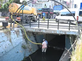 Kuşadası’nda Damlacık Deresi temizlendi

