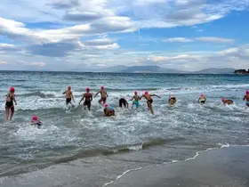 Kuşadası’nda kulaçlar kız öğrencilerin eğitimi için atıldı
