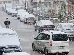Kütahya beyaza büründü, kar yağışı ulaşımı olumsuz etkiledi
