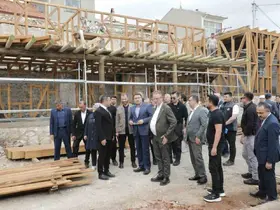 Kütahya Valisi Işın, Emet Hanı ve hayvan barınağında incelemelerde bulundu

