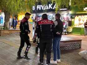Kütahya’da asayiş uygulamalarında 50 aranan şahıs yakalandı

