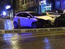 Kütahya’da otomobiller çarpıştı: 3 yaralı
