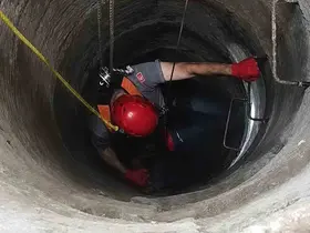 Kuyuya düşen kedinin imdadına itfaiye yetişti
