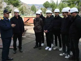 Lise öğrencilerine Aksaz Tersane Komutanlığında eğitim
