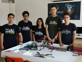 Liseli gençlerden orman yangınlarının önlenmesi için ’otonom dron’
