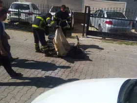 Lüleburgaz’da seyir halindeki elektrikli bisikletin pili patladı, sürücü yaralandı
