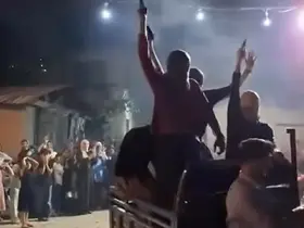 Magandalar düğünde tehlike saçtı
