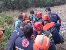 Mağarada yaralanan kadın, askeri helikopterle kurtarıldı