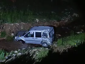 Malatya’da hafif ticari araç dereye uçtu: 1 yaralı
