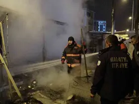 Malatya’da konteyner çarşıda yangın: 1 yaralı

