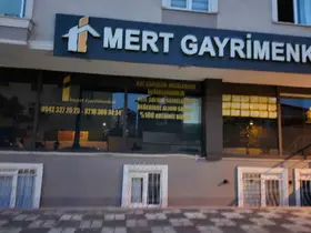 Maltepespor Başkanı Ildırı’nın emlak dükkanı kurşunlandı: 1 yaralı
