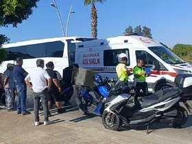 Manavgat’ta zincirleme kaza: Motosiklet sürücüleri yaralandı
