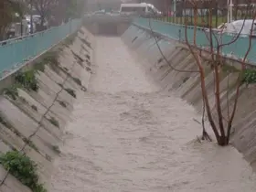 Manisa’da sağanak yağış etkili oluyor
