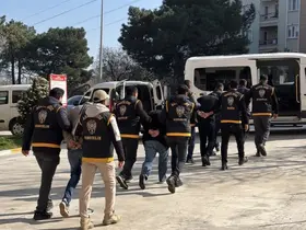 Manisa’daki fabrika hırsızları yakalandı
