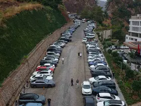 Marmaris’te dikkat çeken tablo: Otellerde doluluk sorunu yaşanırken bu tesisin kapısında araç kuyruğu oluştu
