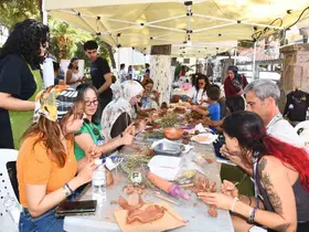 Menemen Çömlek Festivali’nde örnek hareket
