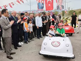 Menemen’de çocuklar için trafik eğitim parkuru açıldı
