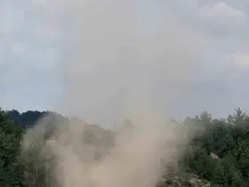 Menteşe’de küçük ölçekli hortumlar toz bulutlarına neden oldu
