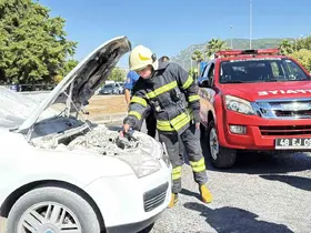 Menteşe’de seyir halindeki araçta yangın
