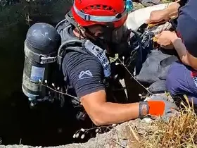 Mersin’de 18 metrelik kuyuya düşen keçi kurtarıldı
