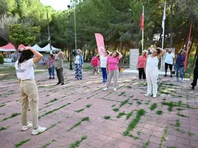 Mersin’de emekliler Tarsus’un güzelliklerinde buluştu
