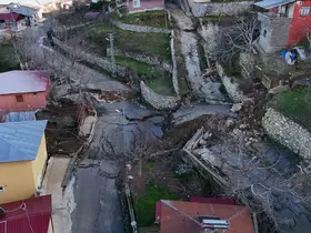 Mersin’deki heyelan bölgesi havadan görüntülendi

