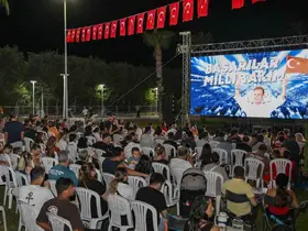 Mersinliler dev ekranda milli basketbol heyecanını yaşadı
