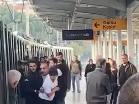 Metroda koltuk tartışması
