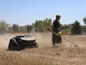Mezarlık bakımında ot biçme robotları kullanılmaya başlandı