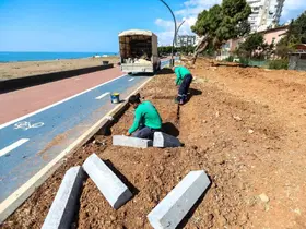 Mezitli’de parklar yenileniyor

