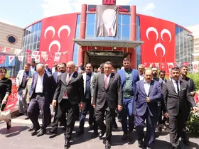 MHP Kayapınar Kongresinde Baver Bulut yeniden başkan seçildi
